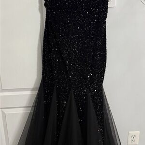 Elegant one shoulder black sequin evening gown size 1XL